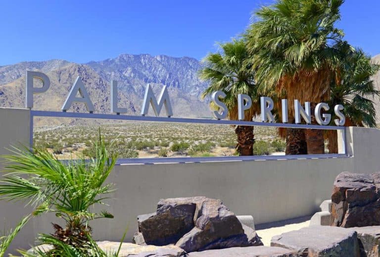 ESTA Antrag ausfüllen und dann mit Ihrem ESTA USA auf nach Palm Springs